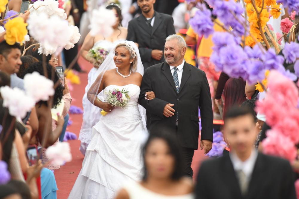 Casamento Comunitário oficializa união de 100 casais neste domingo